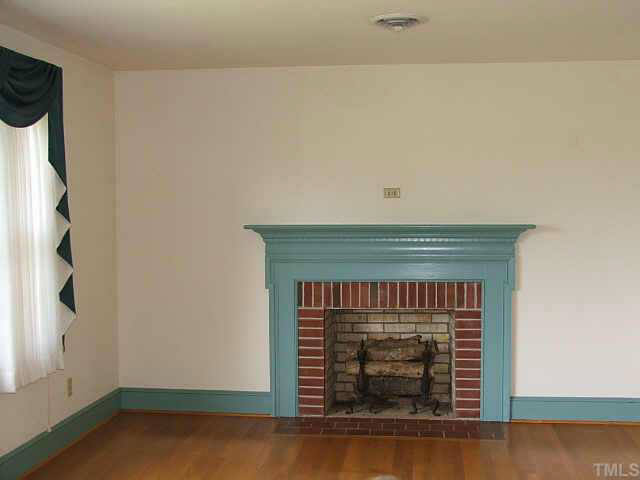 1426 Estes Road Chase City, VA 23924 - Photo 4 of 10 Gallery Image 4