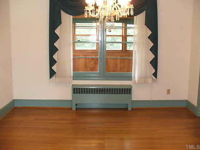 1426 Estes Road Chase City, VA 23924 - Photo 5 of 10 Gallery Image 5