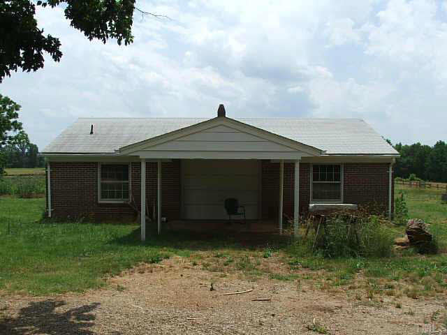 1426 Estes Road Chase City, VA 23924 - Photo 7 of 10 Gallery Image 7
