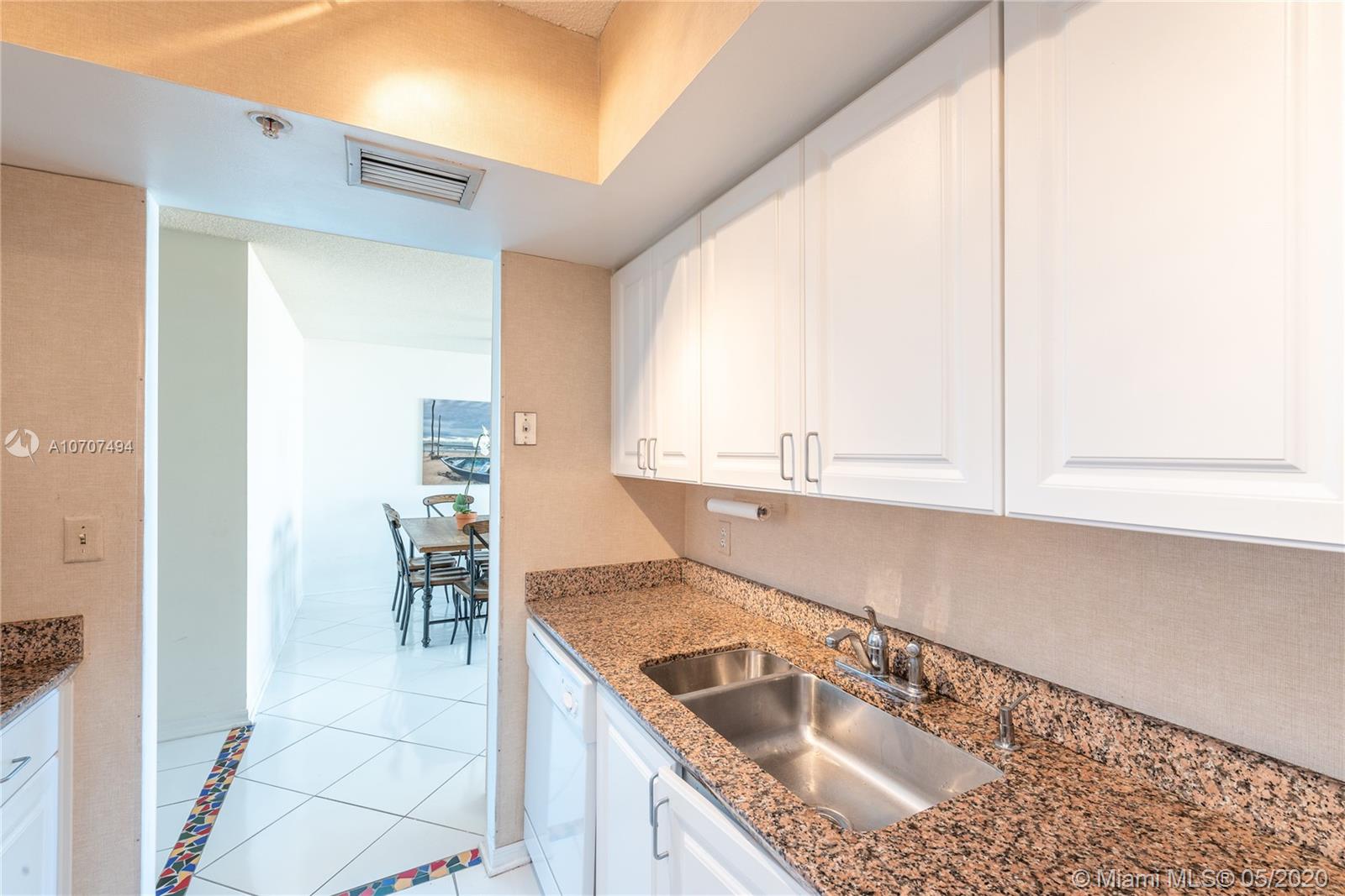 90 Alton Road, Unit 1005 Miami Beach, FL 33139 - Photo 15 of 28