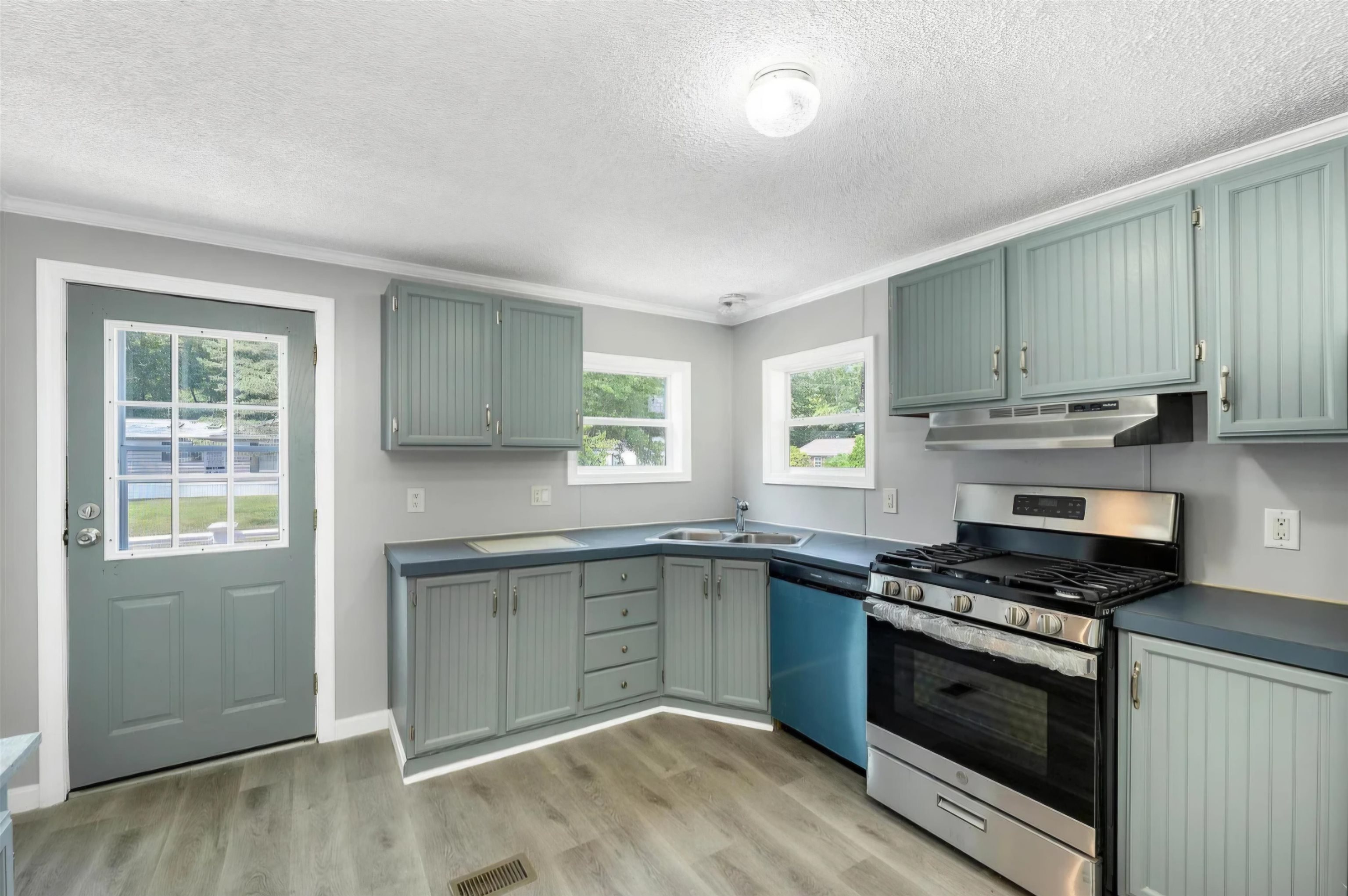 29 Eagle Drive Rochester, NH 03868 - Photo 7 of 12