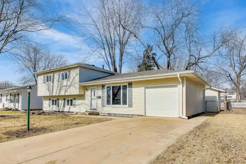 $297,500 | 54 Bonds Drive, Bourbonnais, IL 60914