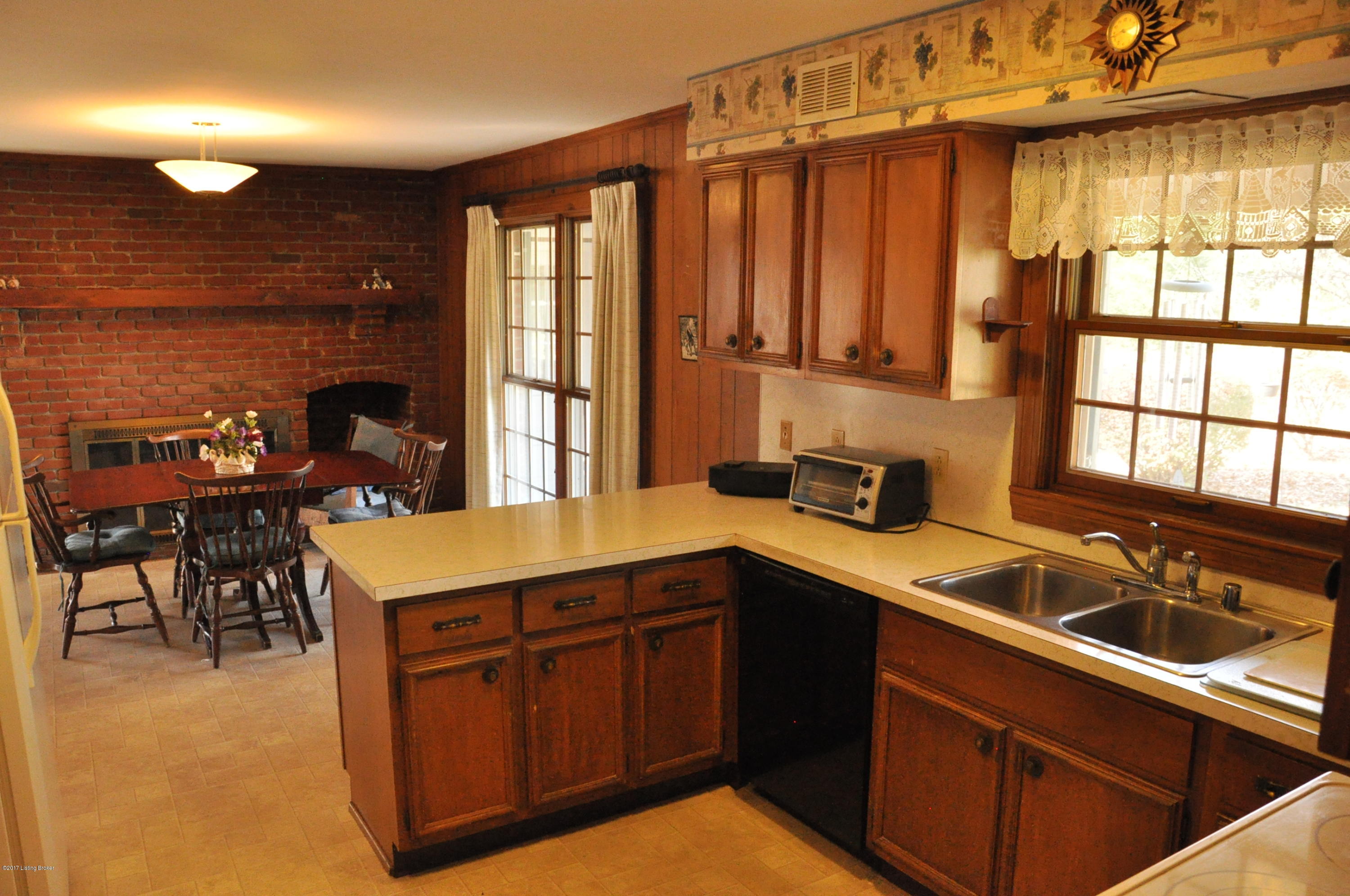 2640 Dundee Road Louisville, KY 40205 - Photo 28 of 46 DSC_0112