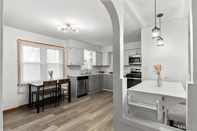 $175,000 | 801 Elsworth Place, Ferguson, MO 63135