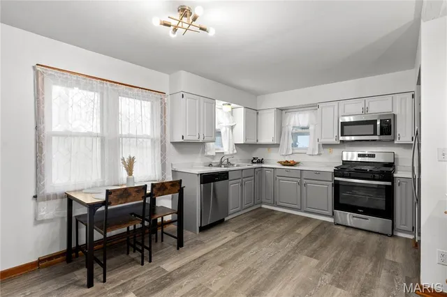 $175,000 | 801 Elsworth Place, Ferguson, MO 63135