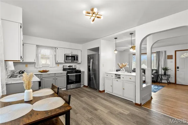 $175,000 | 801 Elsworth Place, Ferguson, MO 63135