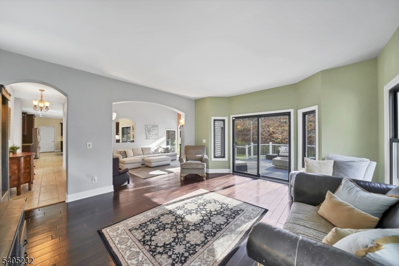 16 William Way Long Valley, NJ 07853 - Photo 11 of 50