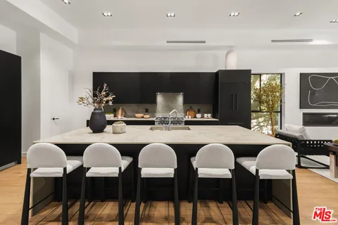 $3,299,000 | 2163 Outpost Drive, Los Angeles, CA 90068