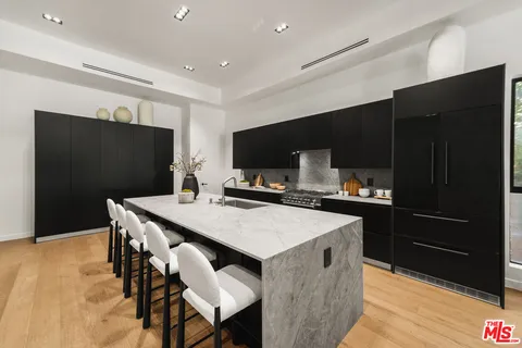 $3,299,000 | 2163 Outpost Drive, Los Angeles, CA 90068