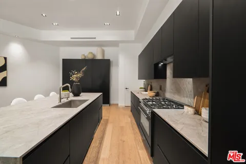 $3,299,000 | 2163 Outpost Drive, Los Angeles, CA 90068
