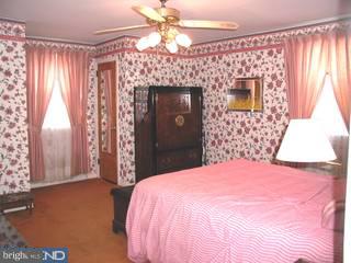 1321 Edgewood Road Havertown, PA 19083 - Photo 4 of 6