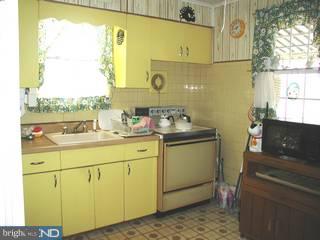 1321 Edgewood Road Havertown, PA 19083 - Photo 5 of 6