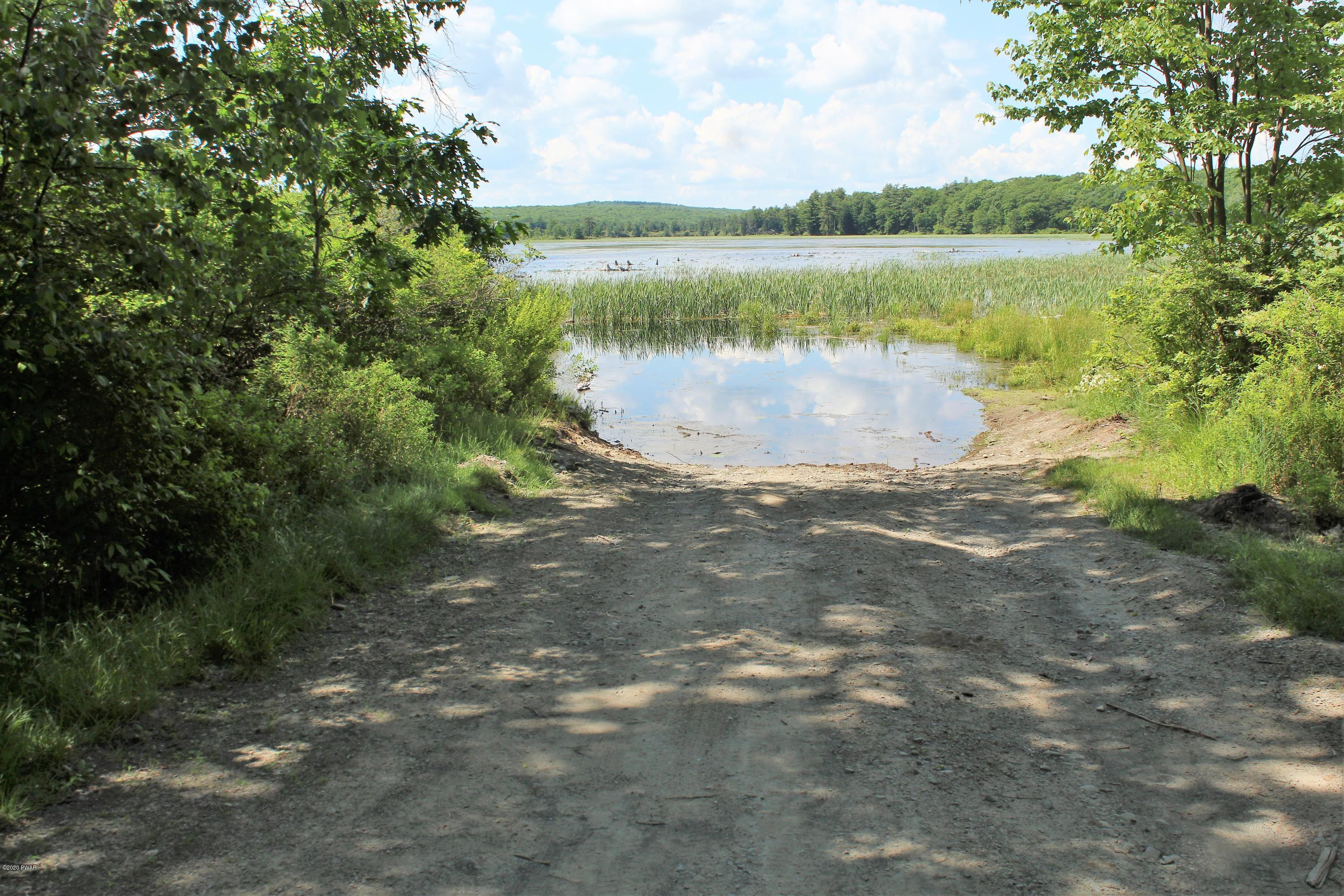 122 Old Rte 402 Dingmans Ferry, PA 18328 - Photo 34 of 41