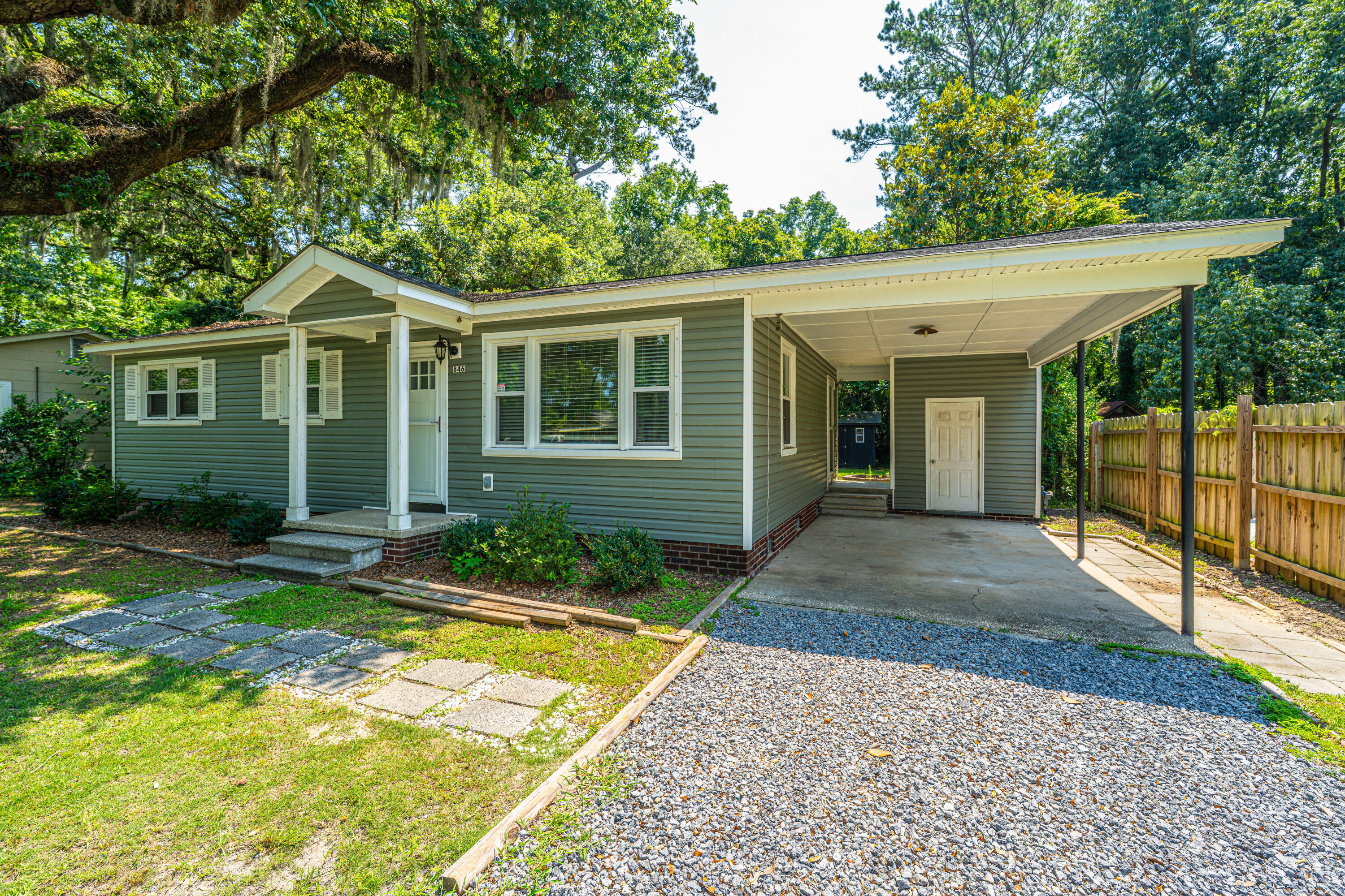 846 Savage Road Charleston, SC 29414 - Photo 3 of 40 846SavageRd06