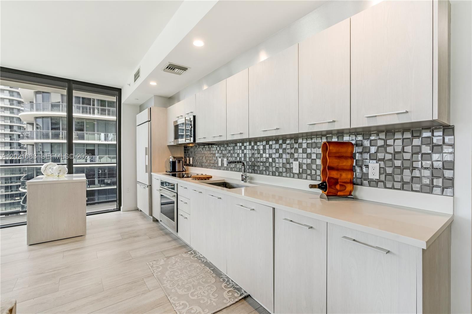 55 Southwest 9th Street, Unit 4001 Miami, FL 33130 - Photo 9 of 34