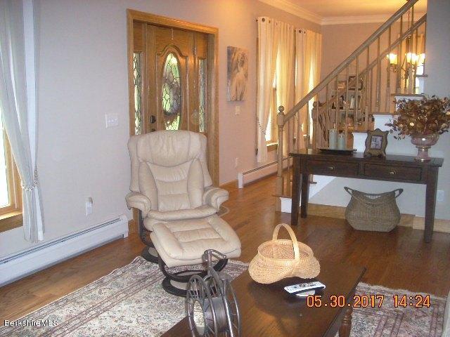 88 Valentine Road Pittsfield, MA 01201 - Photo 13 of 40 living1
