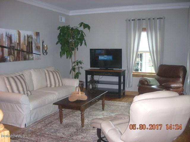 88 Valentine Road Pittsfield, MA 01201 - Photo 15 of 40 living3