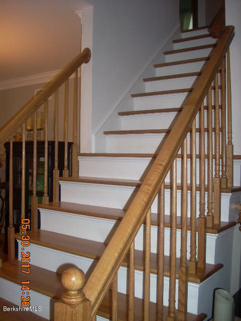 88 Valentine Road Pittsfield, MA 01201 - Photo 18 of 40 stairs