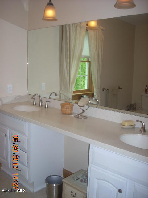 88 Valentine Road Pittsfield, MA 01201 - Photo 24 of 40 bath2