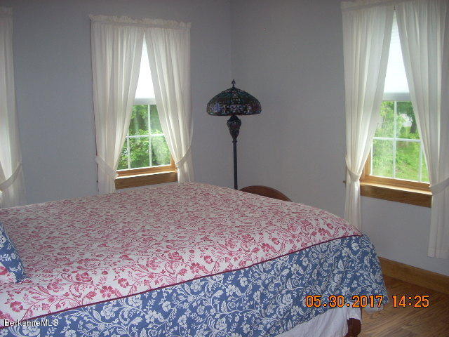 88 Valentine Road Pittsfield, MA 01201 - Photo 27 of 40 bed1