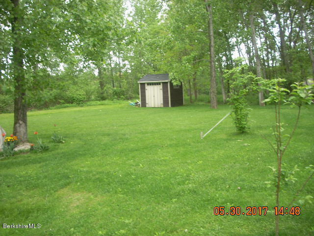 88 Valentine Road Pittsfield, MA 01201 - Photo 38 of 40 yard2