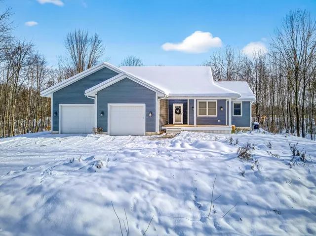 $675,000 | 11936 108th Avenue, Grand Haven, MI 49417