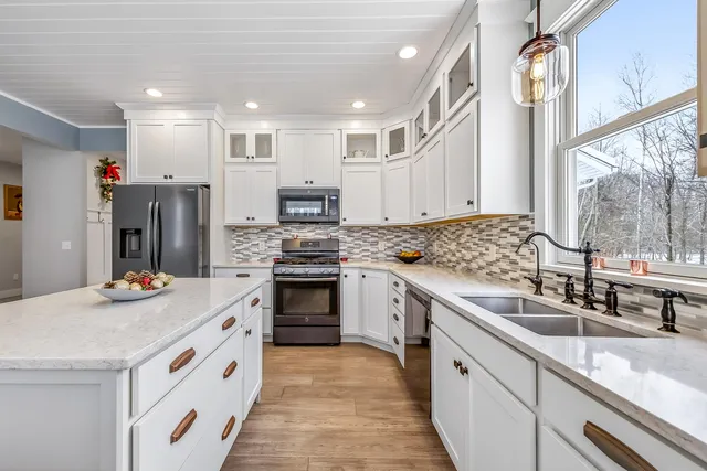 $675,000 | 11936 108th Avenue, Grand Haven, MI 49417