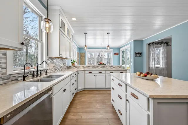 $675,000 | 11936 108th Avenue, Grand Haven, MI 49417