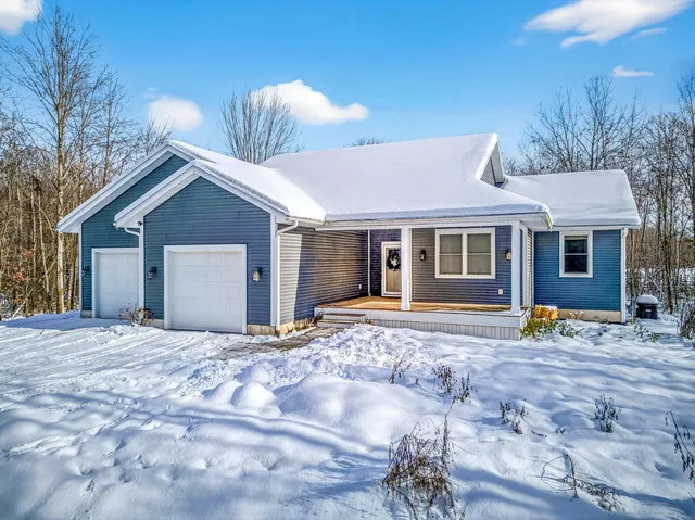 $675,000 | 11936 108th Avenue, Grand Haven, MI 49417
