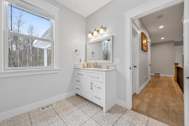 $675,000 | 11936 108th Avenue, Grand Haven, MI 49417