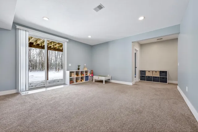 $675,000 | 11936 108th Avenue, Grand Haven, MI 49417