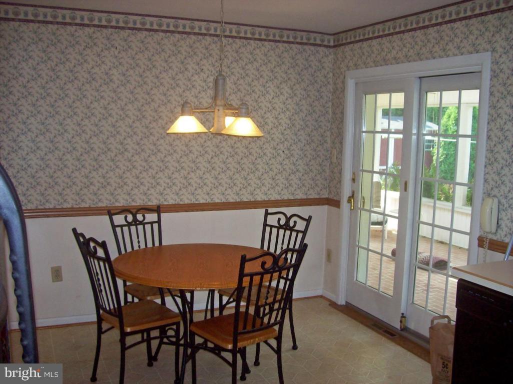 1712 Manor Ridge Drive Lancaster, PA 17603 - Photo 6 of 18 Gallery Image 6