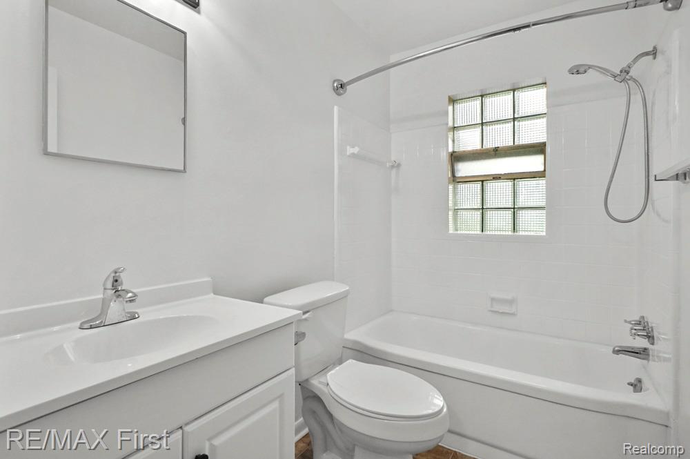 2619-2621 Rochester Road Royal Oak, MI 48073 - Photo 14 of 24