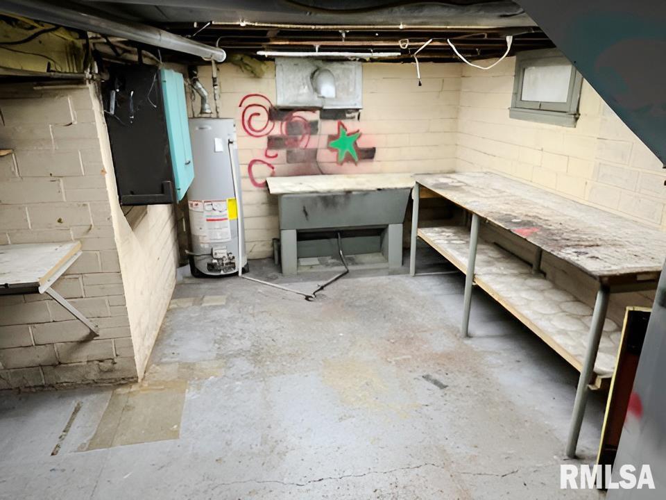 413 West South Street Colchester, IL 62326 - Photo 13 of 16