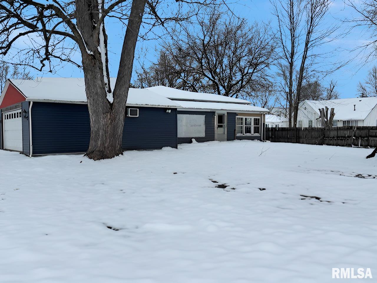 413 West South Street Colchester, IL 62326 - Photo 5 of 16