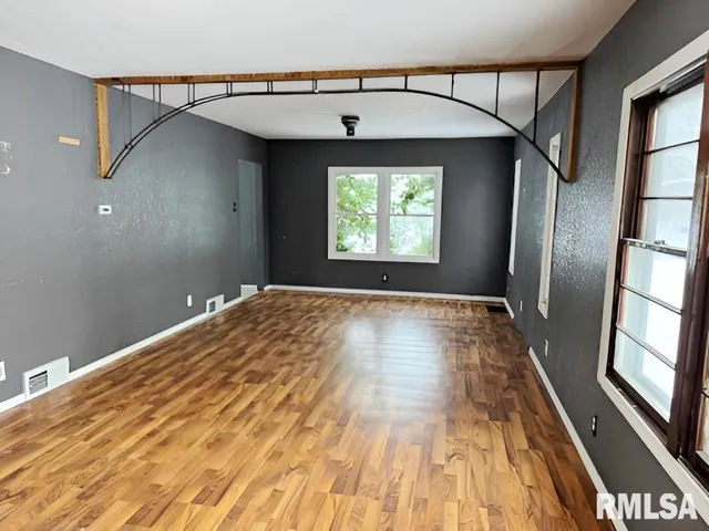 $39,900 | 413 West South Street, Colchester, IL 62326