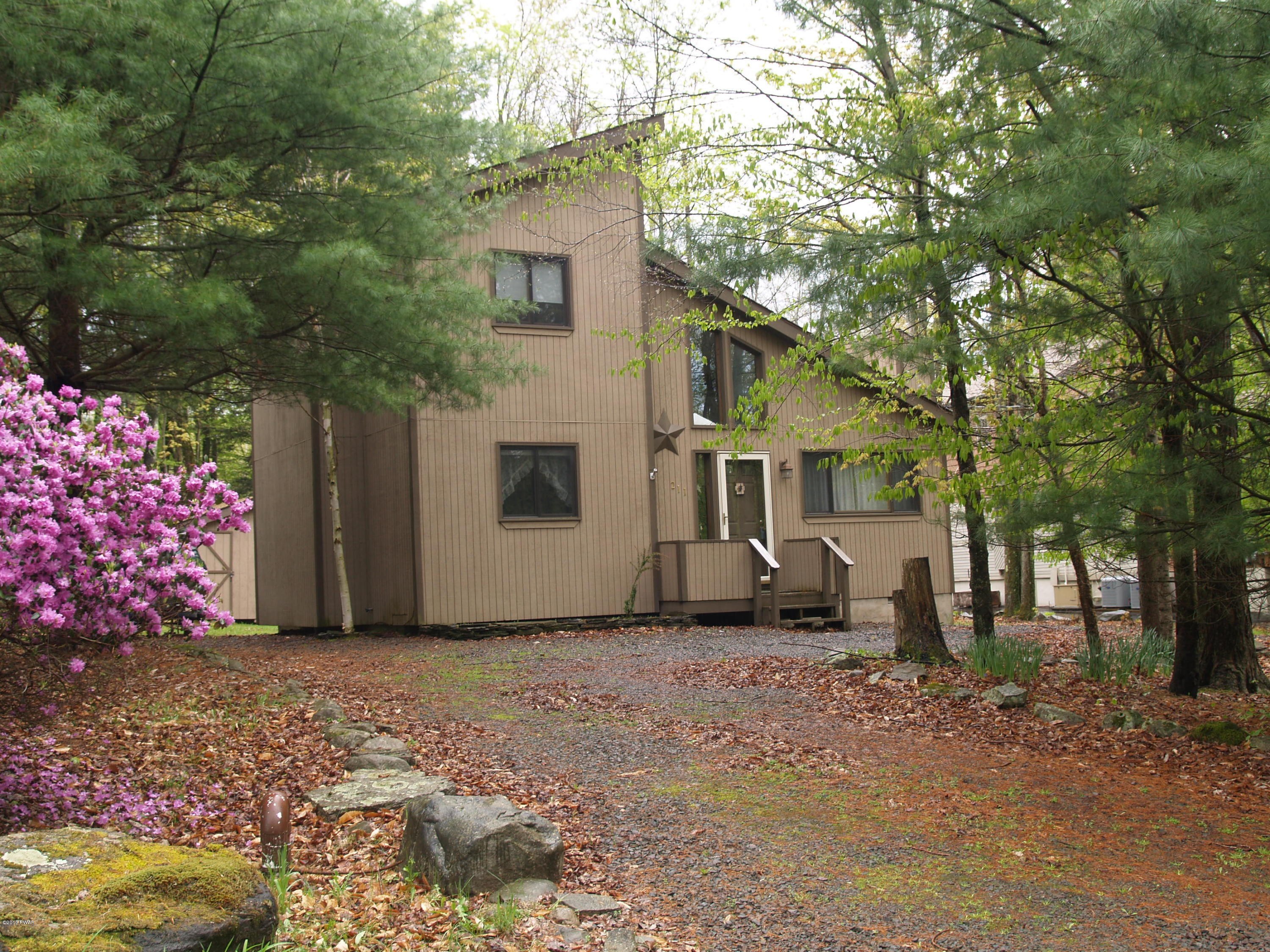 211 Ridgewood Circle Lake Ariel, PA 18436 - Photo 2 of 21