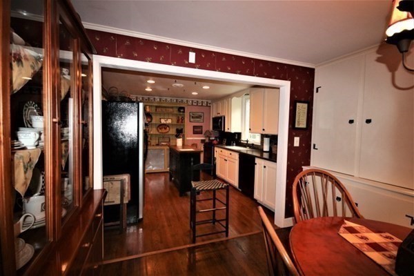 22 Orchard Road Holden, MA 01520 - Photo 5 of 39 Gallery Image 5