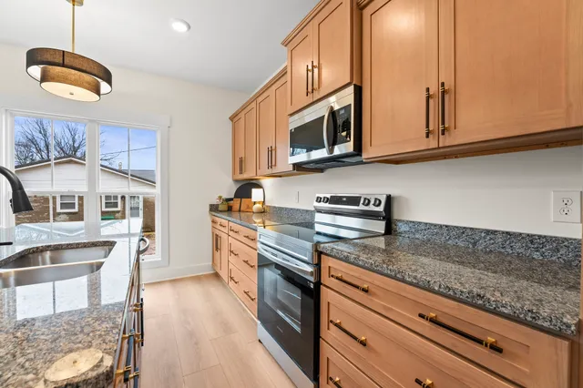 $1,745 | 211 South Porter Street, Winchester, TN 37398