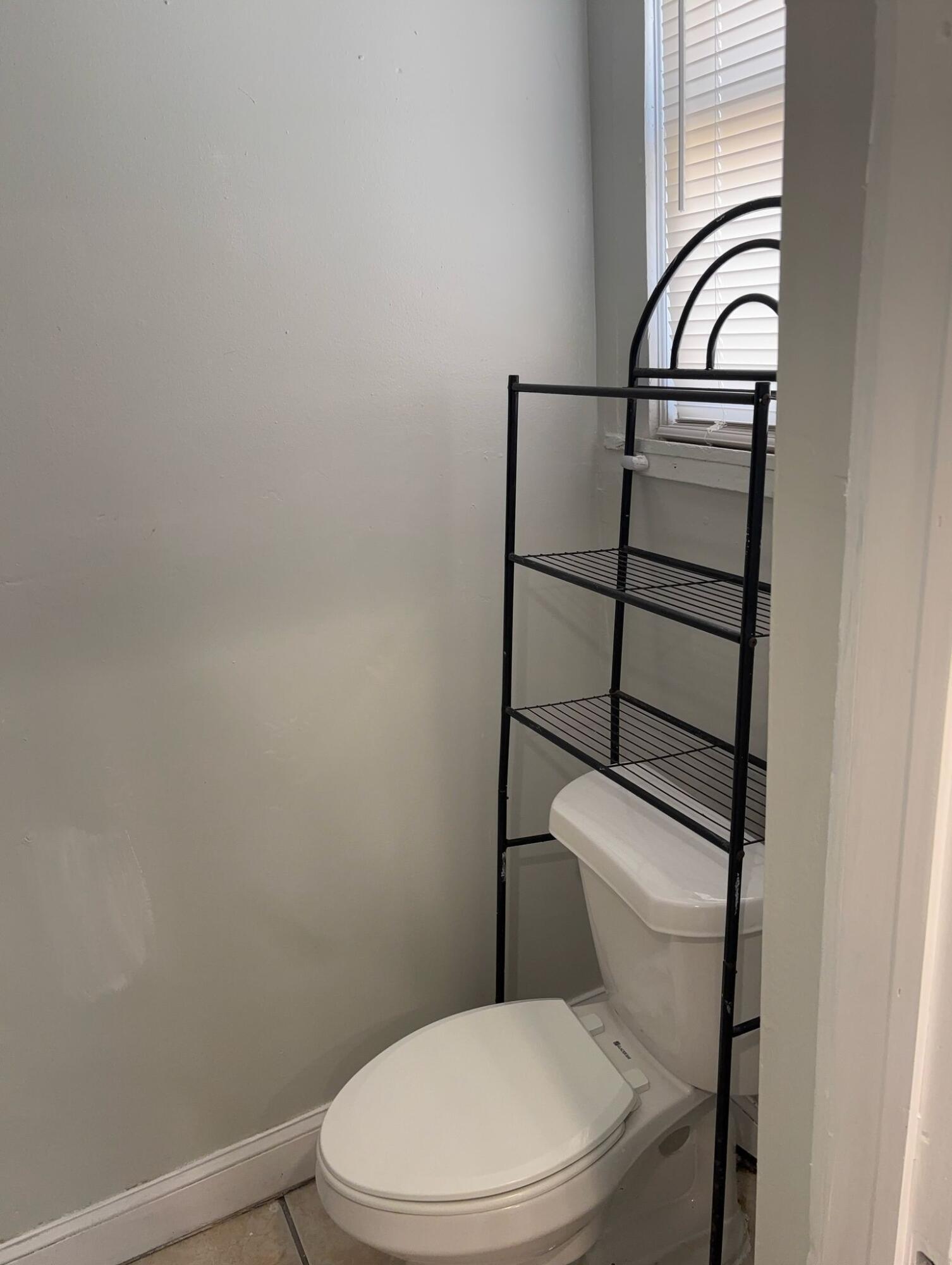 817 7th Street West Palm Beach, FL 33401 - Photo 6 of 7 Pic-6