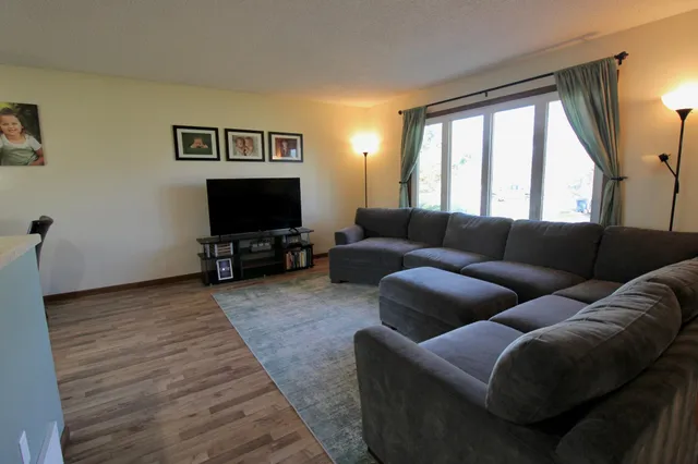 $325,000 | 1209 63rd Avenue North, Moorhead, MN 56560