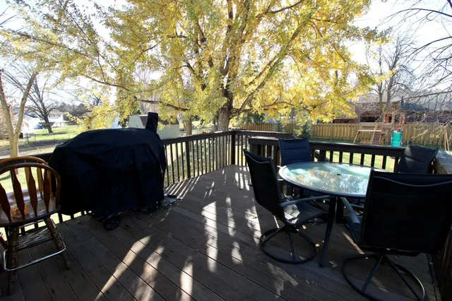 $325,000 | 1209 63rd Avenue North, Moorhead, MN 56560