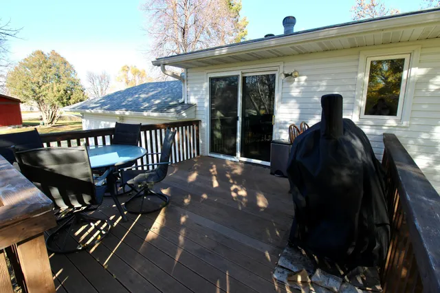 $325,000 | 1209 63rd Avenue North, Moorhead, MN 56560