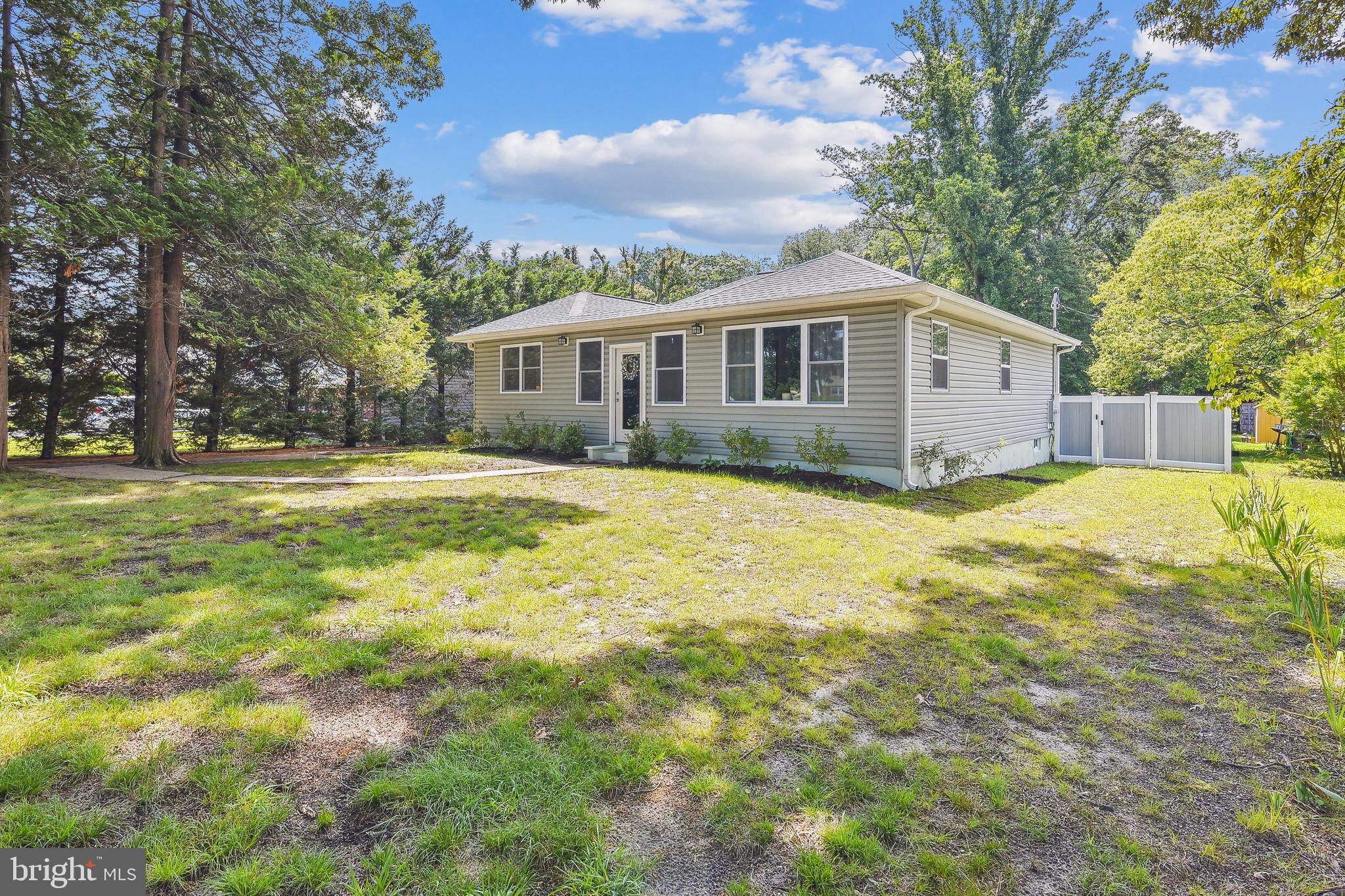 1611 Colony Road Pasadena, MD 21122 - Photo 36 of 46 Side View Of Property