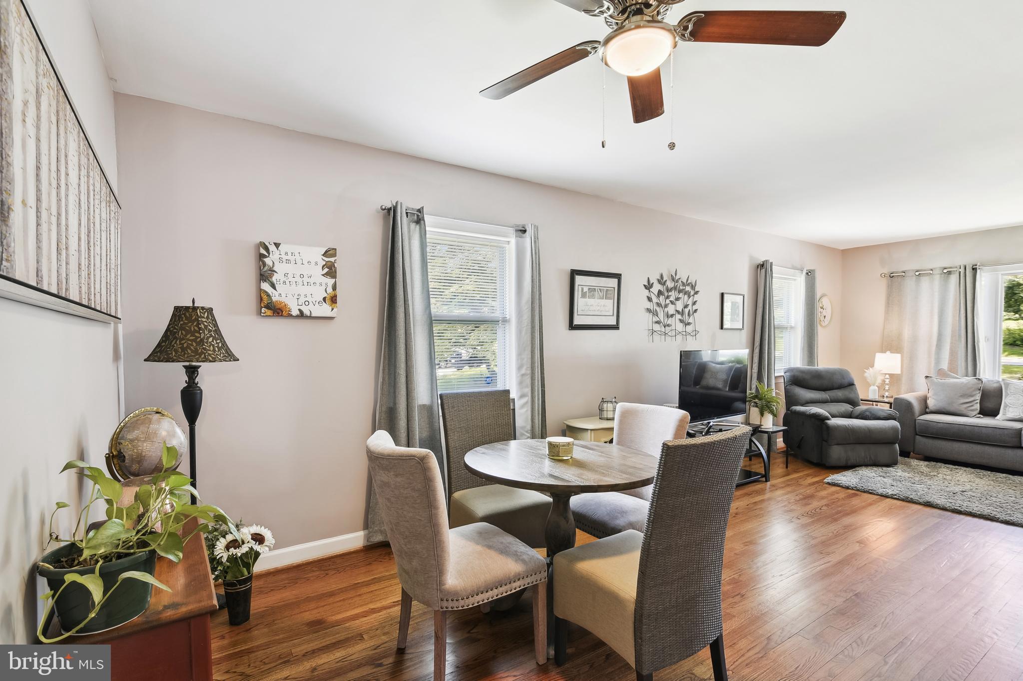 1611 Colony Road Pasadena, MD 21122 - Photo 5 of 46 Dining Area