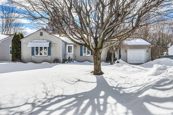 $300,000 | 35 Silvin Road, Chicopee, MA 01013