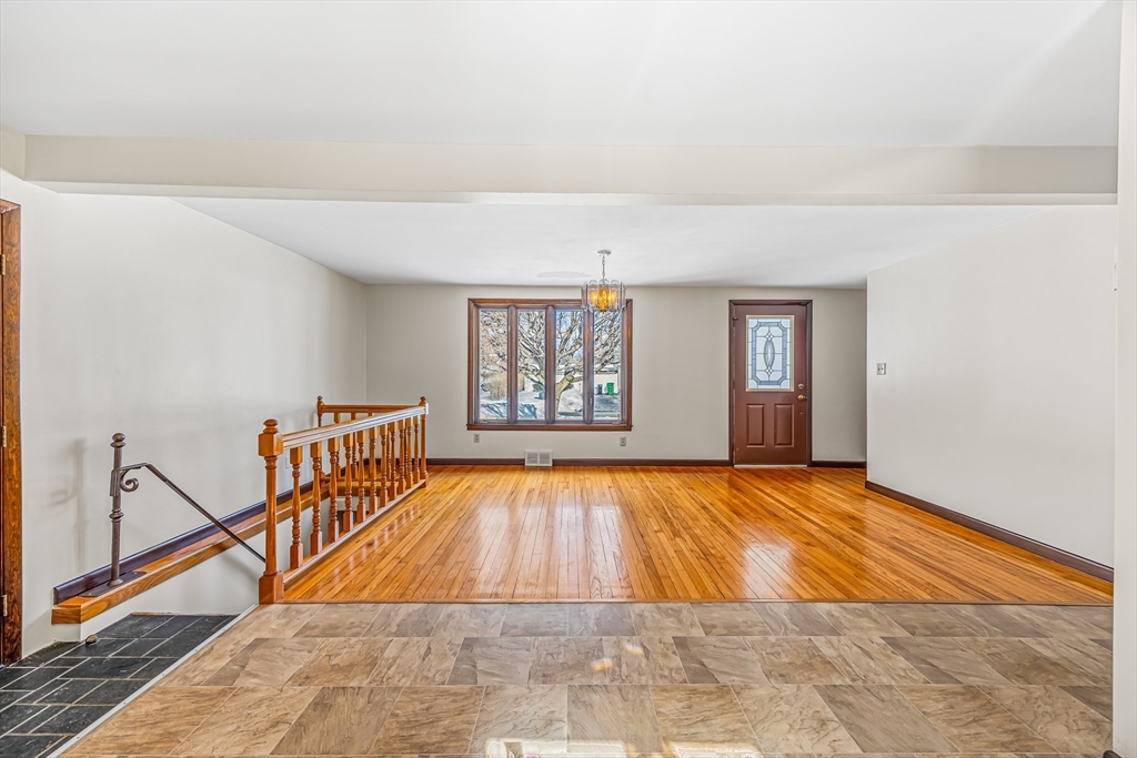 35 Silvin Road Chicopee, MA 01013 - Photo 12 of 25