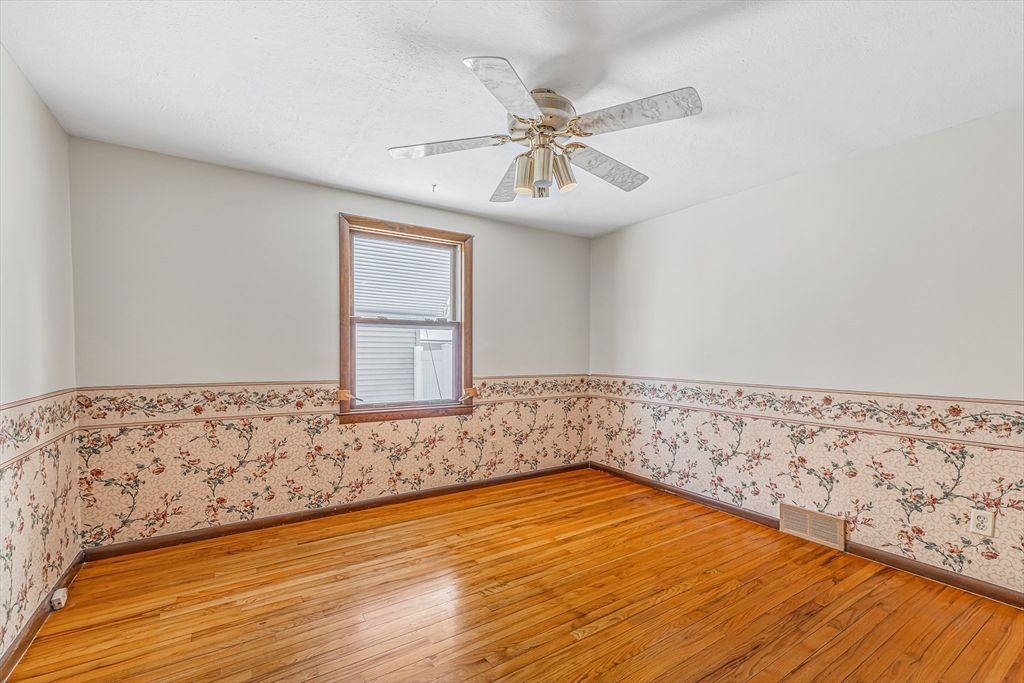 35 Silvin Road Chicopee, MA 01013 - Photo 14 of 25