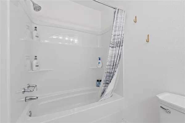 $280,000 | 609 West 6th Street, McGregor, TX 76657