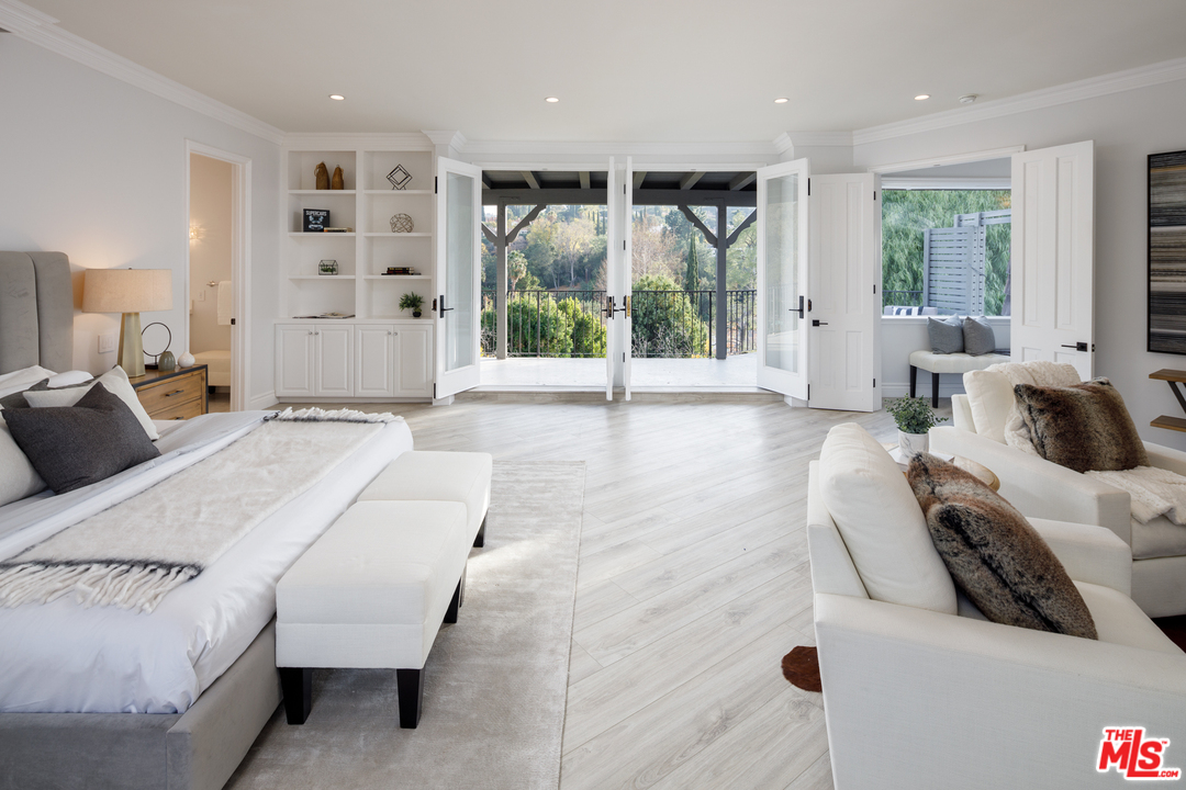 16230 Quemada Road Encino, CA 91436 - Photo 14 of 29 Gallery Image 14